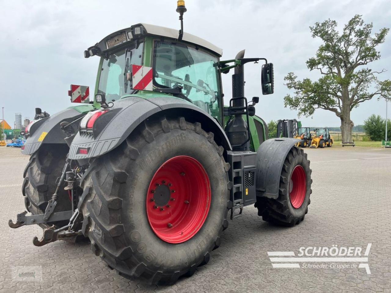 Traktor типа Fendt 828 S4 PROFI PLUS, Gebrauchtmaschine в Leizen (Фотография 10)