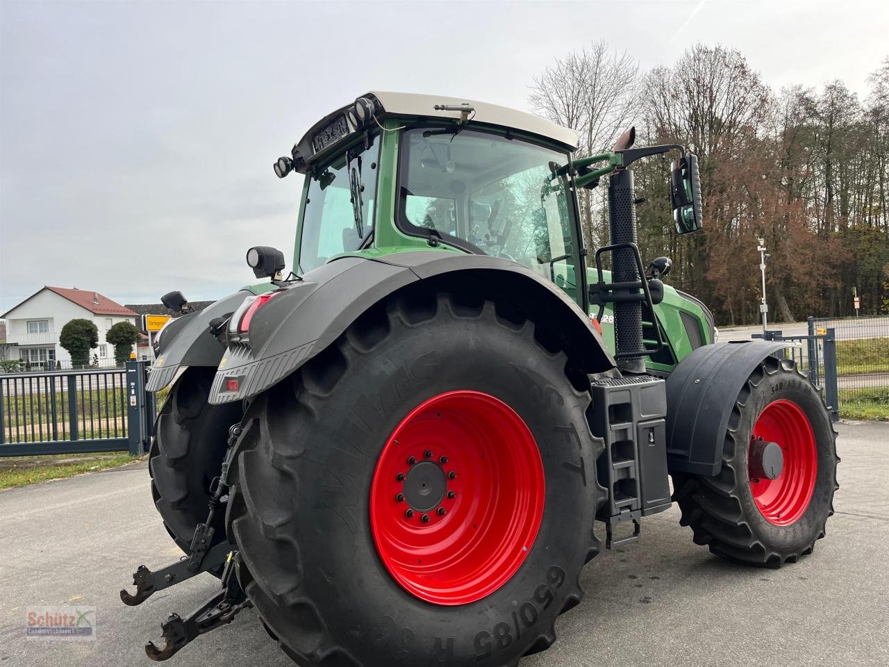 Traktor des Typs Fendt 828 SCR Vario Profi Plus, RTK, FZW, Bereifung neu,, Gebrauchtmaschine in Schierling (Bild 7)