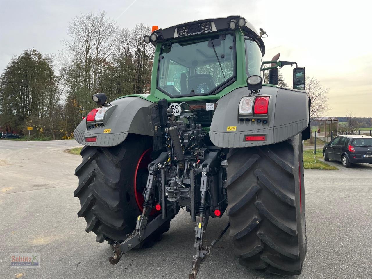 Traktor des Typs Fendt 828 SCR Vario Profi Plus, RTK, FZW, Bereifung neu,, Gebrauchtmaschine in Schierling (Bild 9)