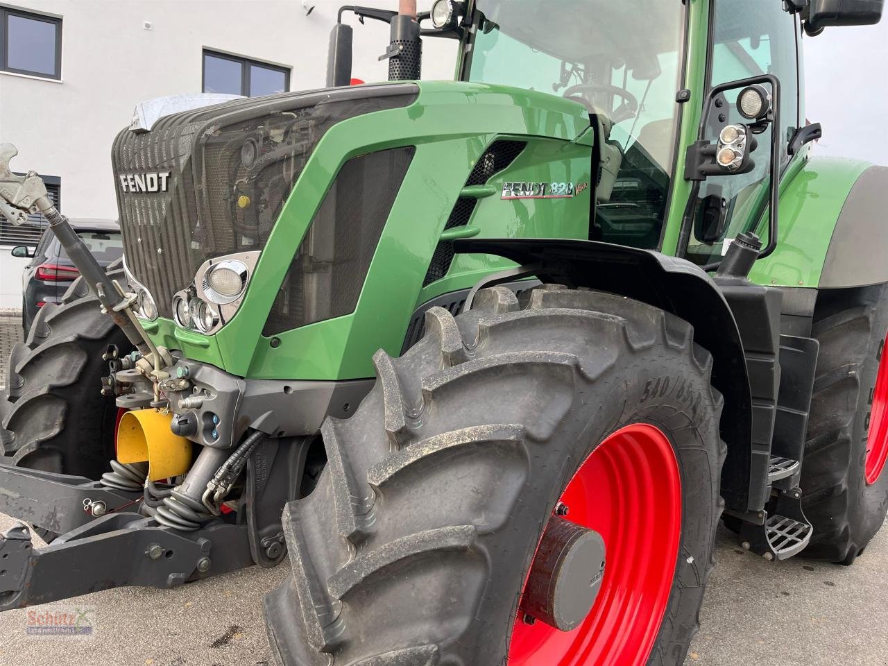 Traktor des Typs Fendt 828 SCR Vario Profi Plus, RTK, FZW, Bereifung neu,, Gebrauchtmaschine in Schierling (Bild 13)