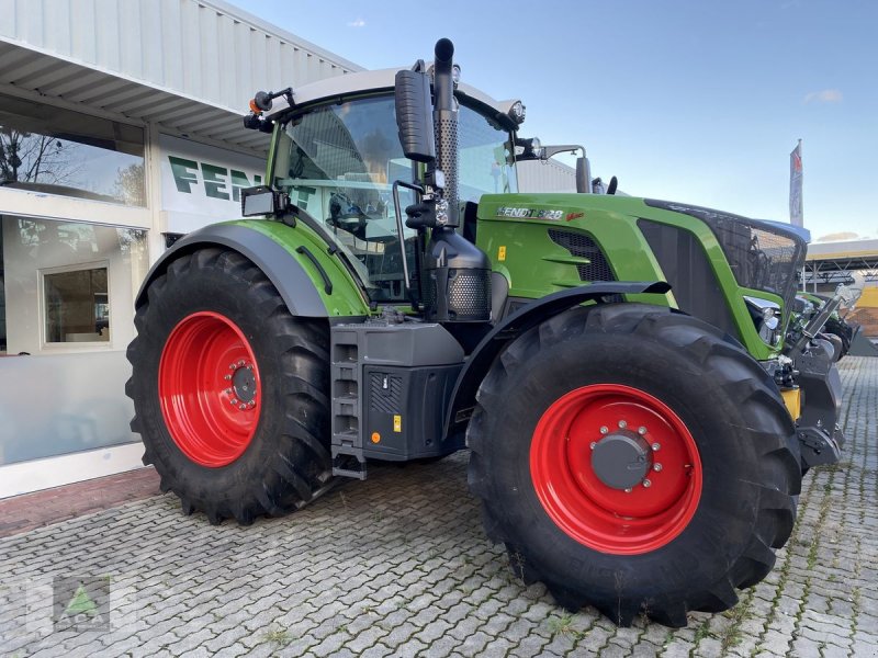 Traktor des Typs Fendt 828 Vario 2014, Gebrauchtmaschine in Markt Hartmannsdorf (Bild 1)