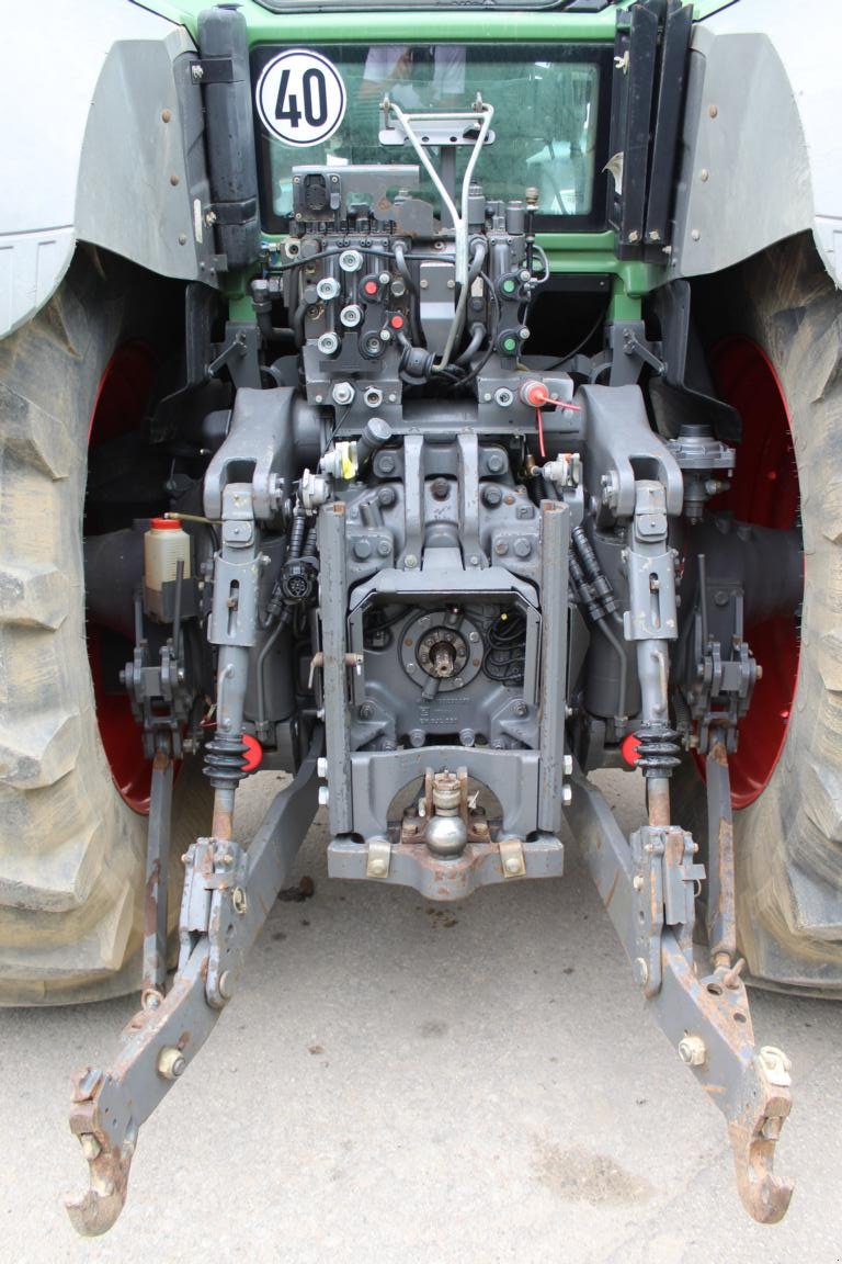 Traktor des Typs Fendt 828 Vario - Nr.: 962, Gebrauchtmaschine in Regensburg (Bild 7)