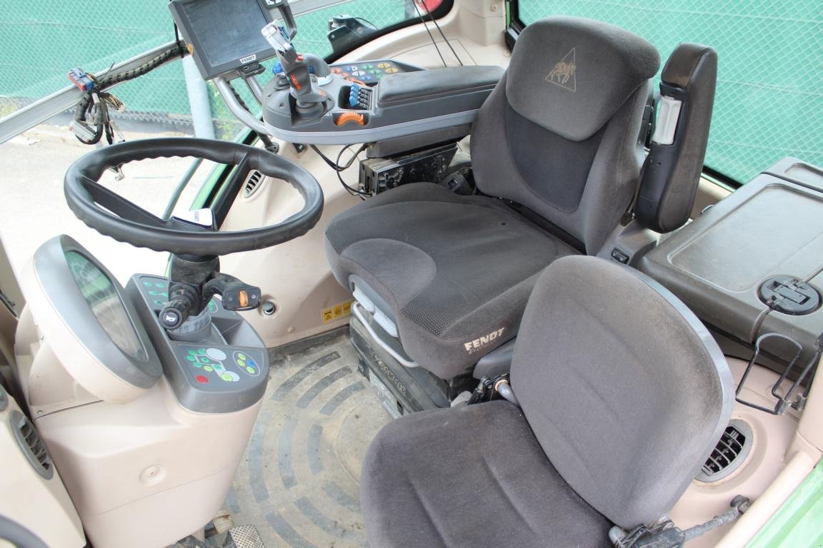 Traktor des Typs Fendt 828 Vario - Nr.: 962, Gebrauchtmaschine in Regensburg (Bild 10)