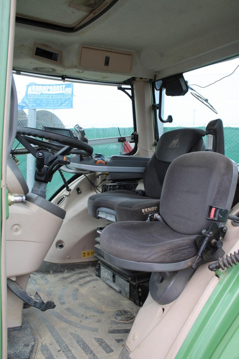 Traktor des Typs Fendt 828 Vario - Nr.: 962, Gebrauchtmaschine in Regensburg (Bild 11)