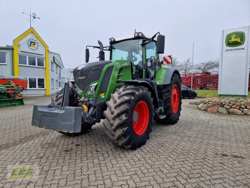 Traktor des Typs Fendt 828 VARIO PROFI PLUS Frontzapfwelle, Gebrauchtmaschine in Schenkenberg (Bild 1)