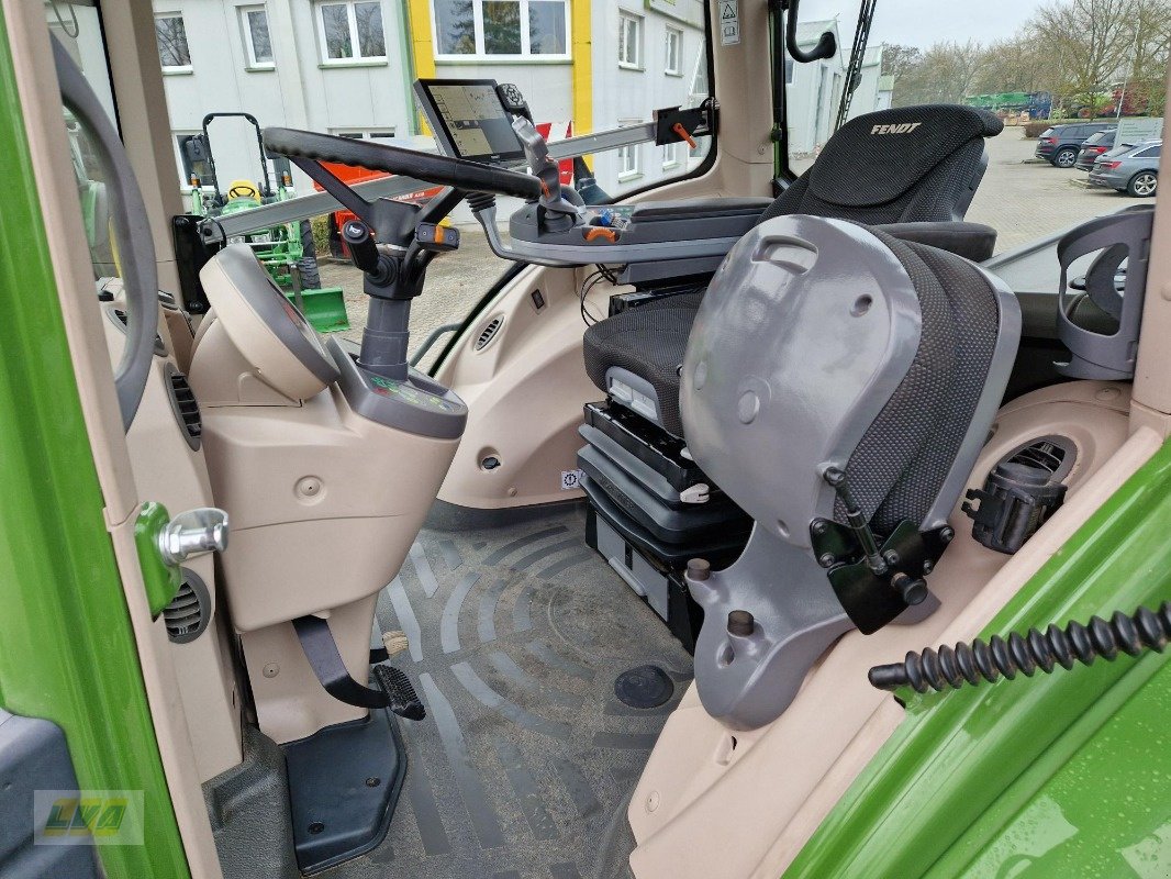 Traktor Türe ait Fendt 828 VARIO PROFI PLUS Frontzapfwelle, Gebrauchtmaschine içinde Schenkenberg (resim 3)