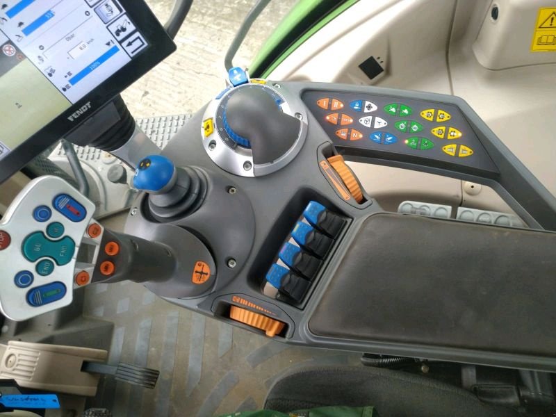 Traktor tip Fendt 828 Vario Profi Plus S4, Gebrauchtmaschine in Liebenwalde (Poză 27)