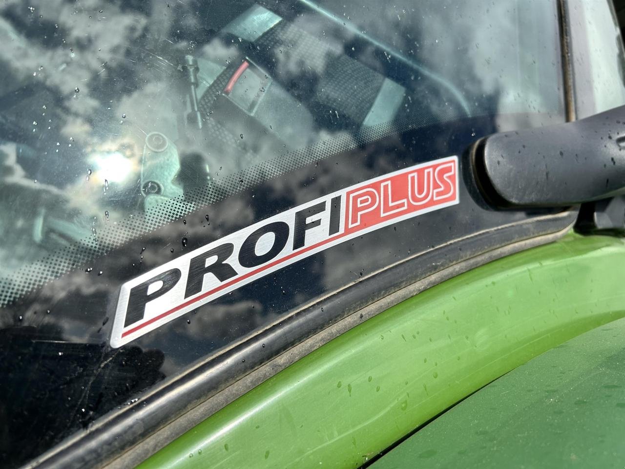 Traktor des Typs Fendt 828 Vario Profi Plus, Gebrauchtmaschine in Zweibrücken (Bild 2)