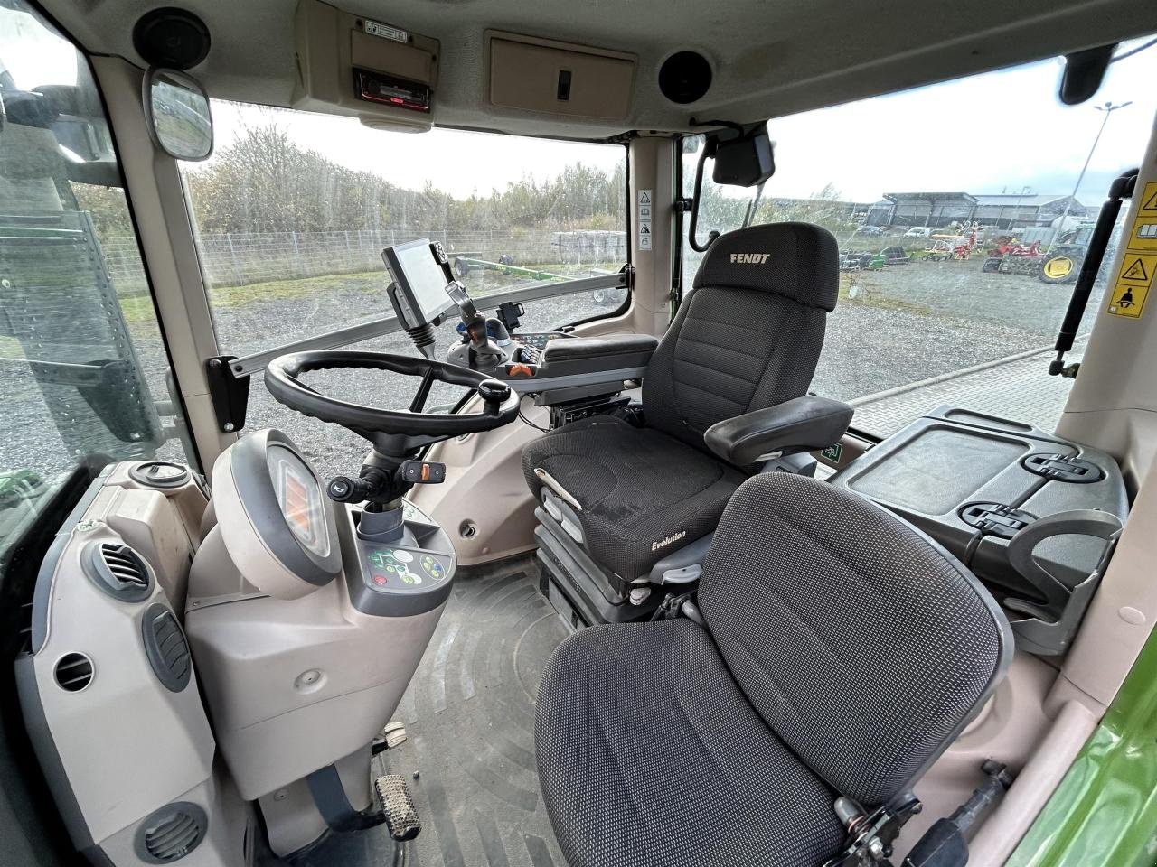 Traktor des Typs Fendt 828 Vario Profi Plus, Gebrauchtmaschine in Zweibrücken (Bild 11)