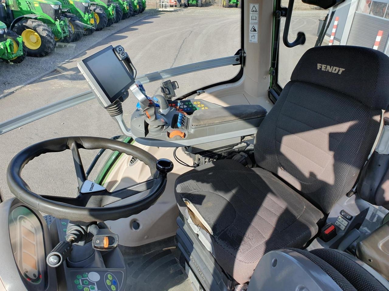 Traktor typu Fendt 828 Vario Profi Plus, Gebrauchtmaschine w Zweibrücken (Zdjęcie 9)