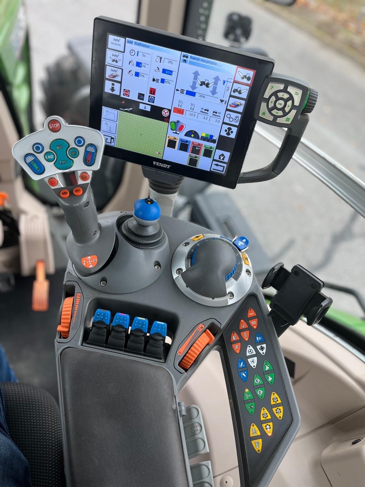 Traktor del tipo Fendt 828 Vario ProfiPlus Garantie, Gebrauchtmaschine en Gadebusch (Imagen 4)