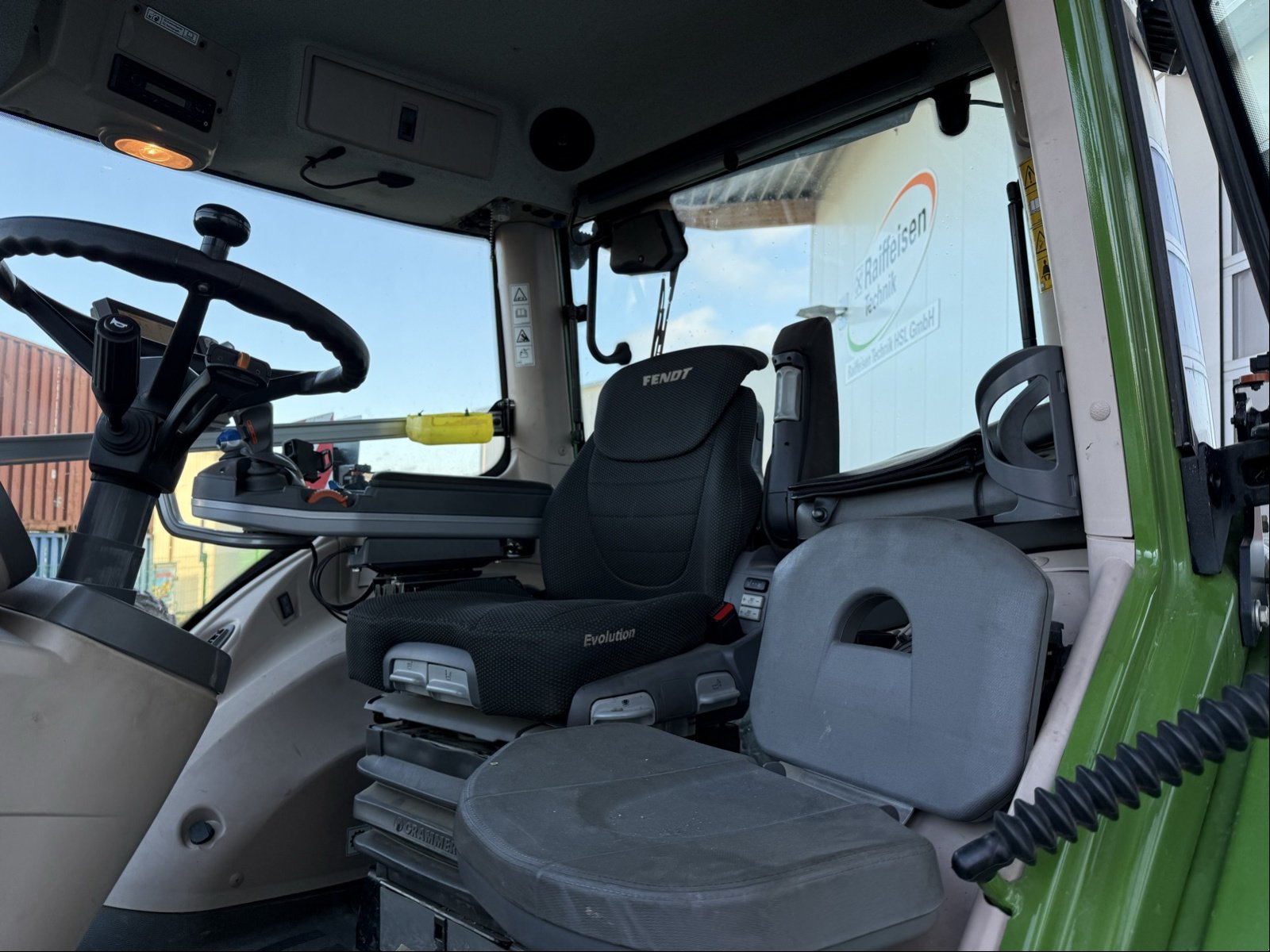 Traktor za tip Fendt 828 Vario ProfiPlus Motor NEU, Gebrauchtmaschine u Bad Oldesloe (Slika 12)