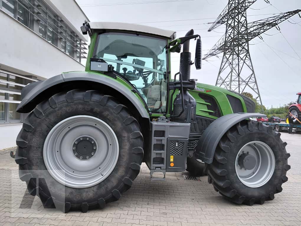 Traktor типа Fendt 828 Vario ProfiPlus RTK, Gebrauchtmaschine в Regensburg (Фотография 4)