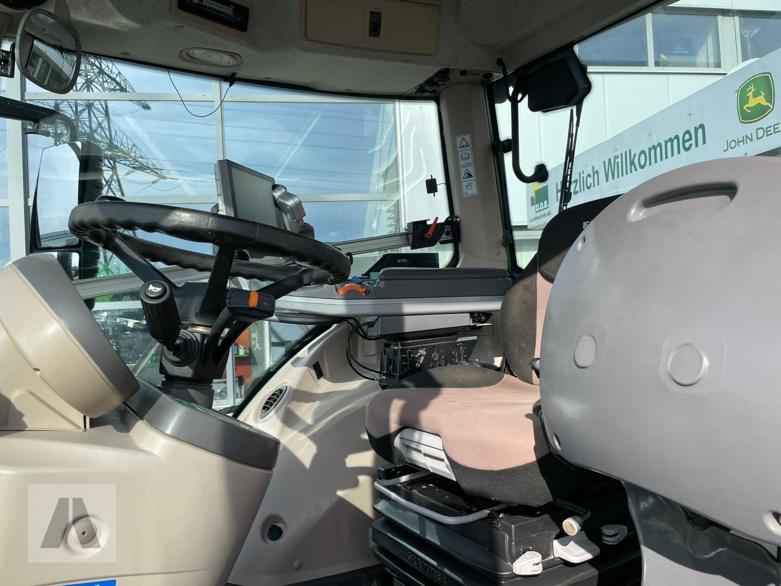 Traktor типа Fendt 828 Vario ProfiPlus, Gebrauchtmaschine в Regensburg (Фотография 11)