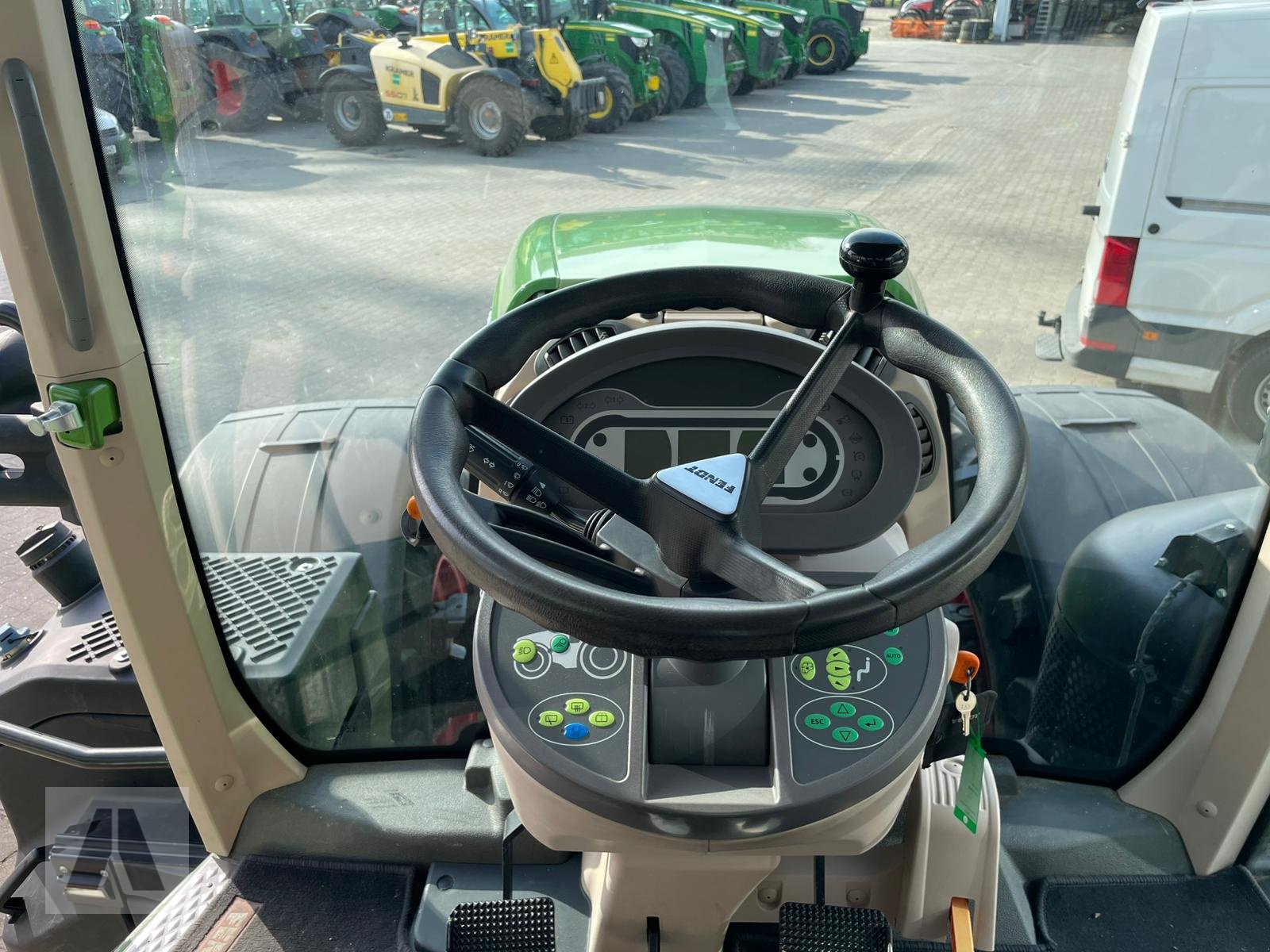 Traktor типа Fendt 828 Vario ProfiPlus, Gebrauchtmaschine в Regensburg (Фотография 12)