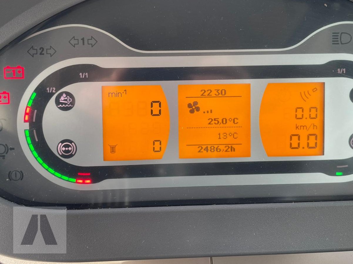 Traktor типа Fendt 828 Vario ProfiPlus, Gebrauchtmaschine в Regensburg (Фотография 17)