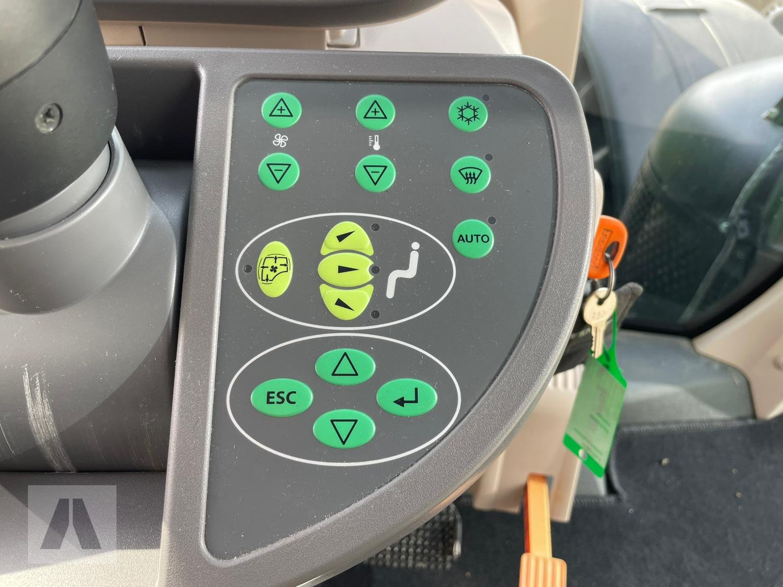 Traktor типа Fendt 828 Vario ProfiPlus, Gebrauchtmaschine в Regensburg (Фотография 20)