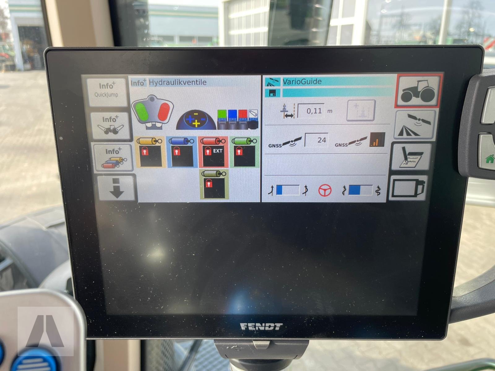 Traktor типа Fendt 828 Vario ProfiPlus, Gebrauchtmaschine в Regensburg (Фотография 21)