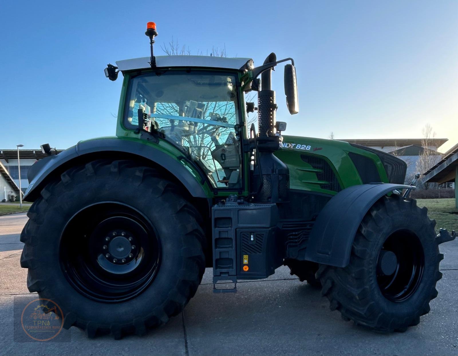 Traktor Türe ait Fendt 828 Vario ProfiPlus, Gebrauchtmaschine içinde Breklum (resim 5)