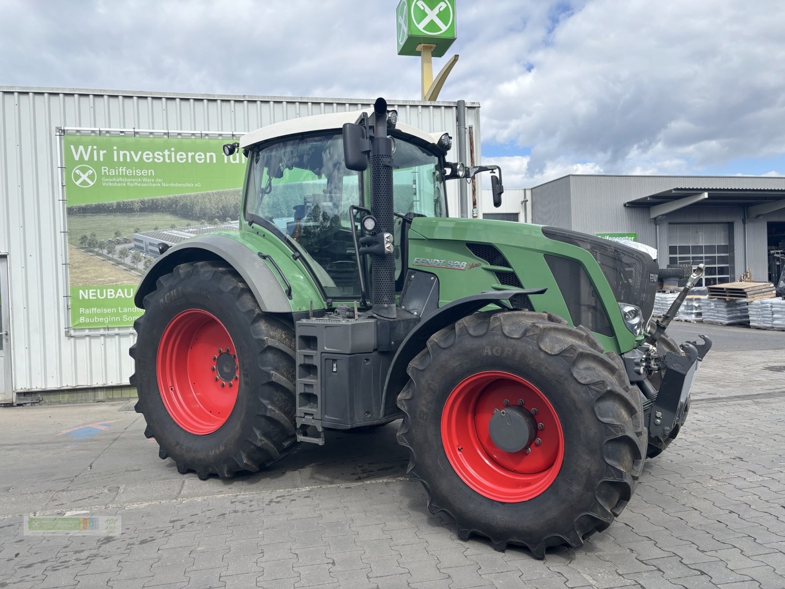 Traktor typu Fendt 828 Vario ProfiPlus, Gebrauchtmaschine v Tirschenreuth (Obrázek 2)
