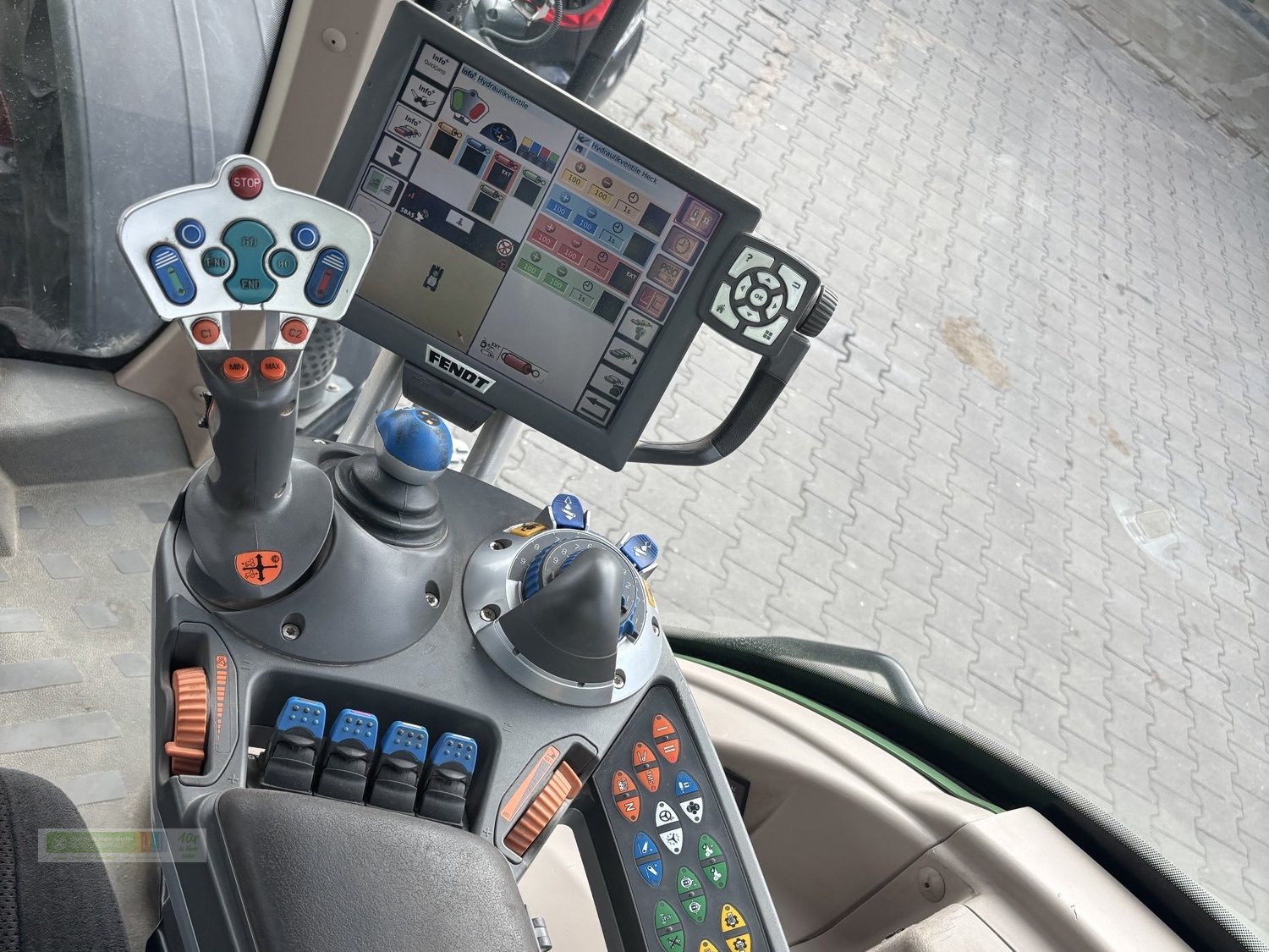 Traktor typu Fendt 828 Vario ProfiPlus, Gebrauchtmaschine v Tirschenreuth (Obrázek 8)