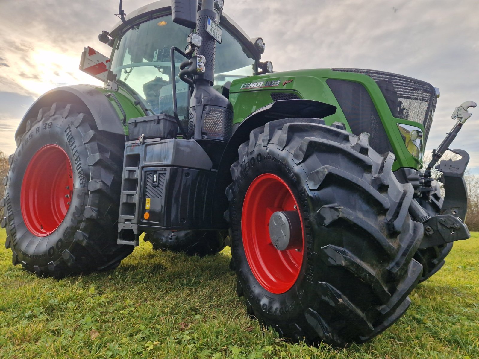 Traktor des Typs Fendt 828 Vario ProfiPlus, Gebrauchtmaschine in Neufra (Bild 7)