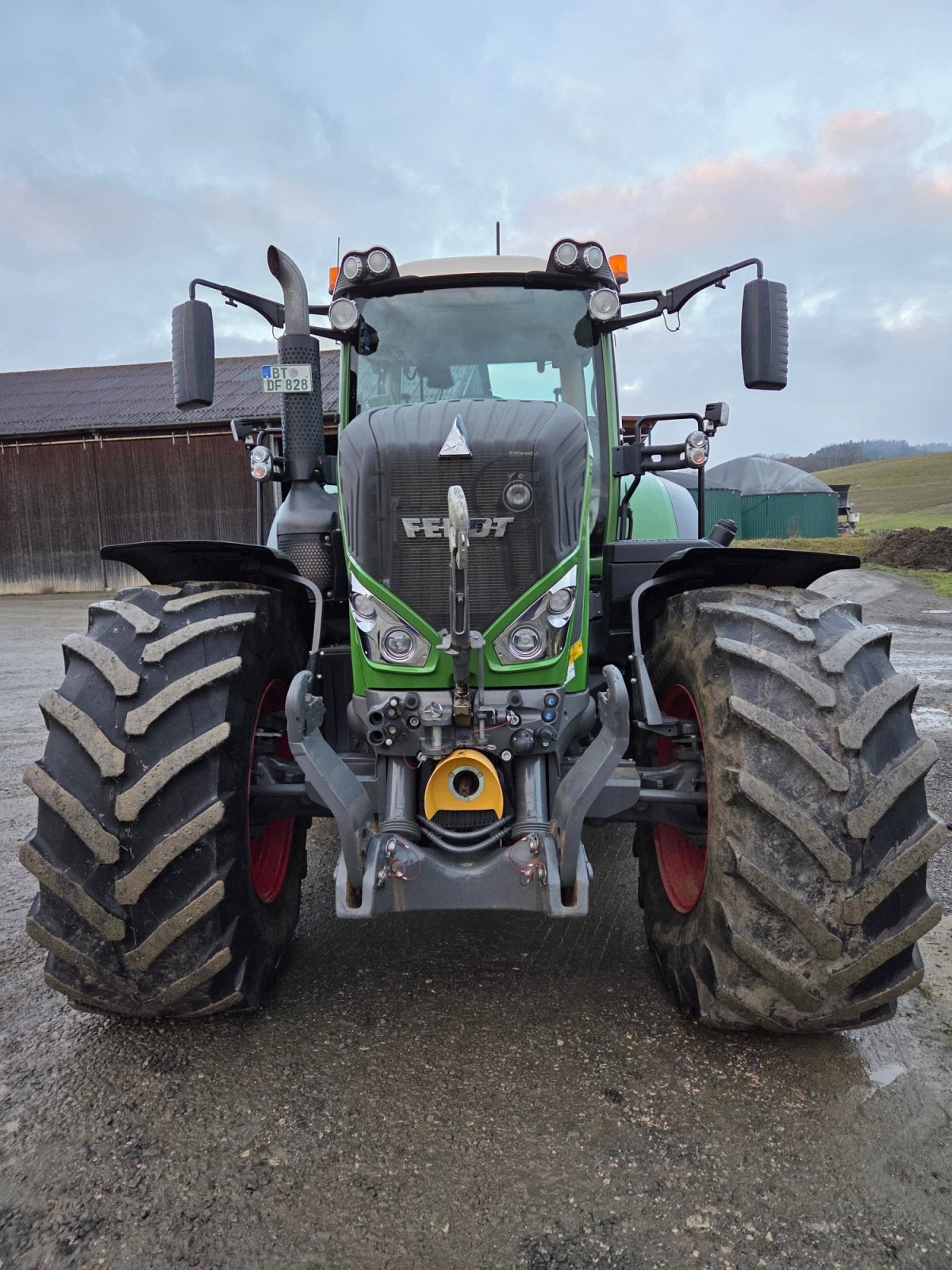 Traktor van het type Fendt 828 Vario ProfiPlus, Gebrauchtmaschine in Hummeltal (Foto 3)