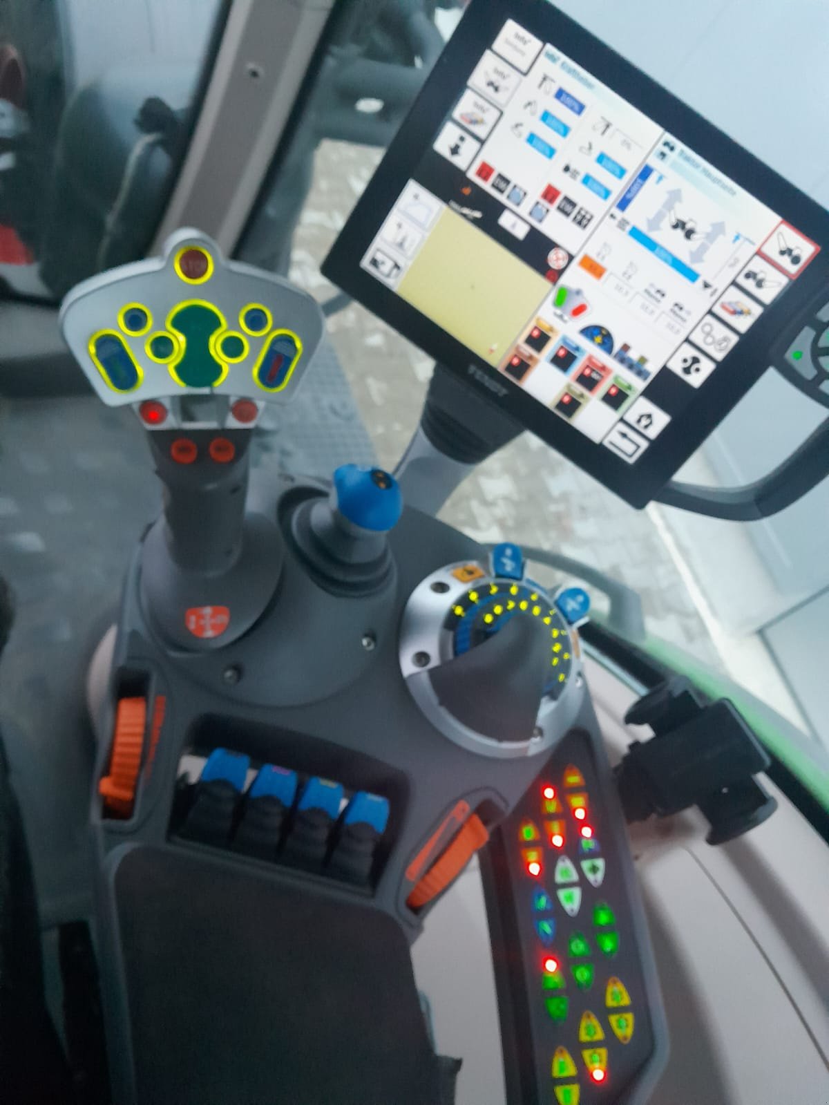 Traktor del tipo Fendt 828 Vario ProfiPlus, Gebrauchtmaschine en Aulendorf (Imagen 2)