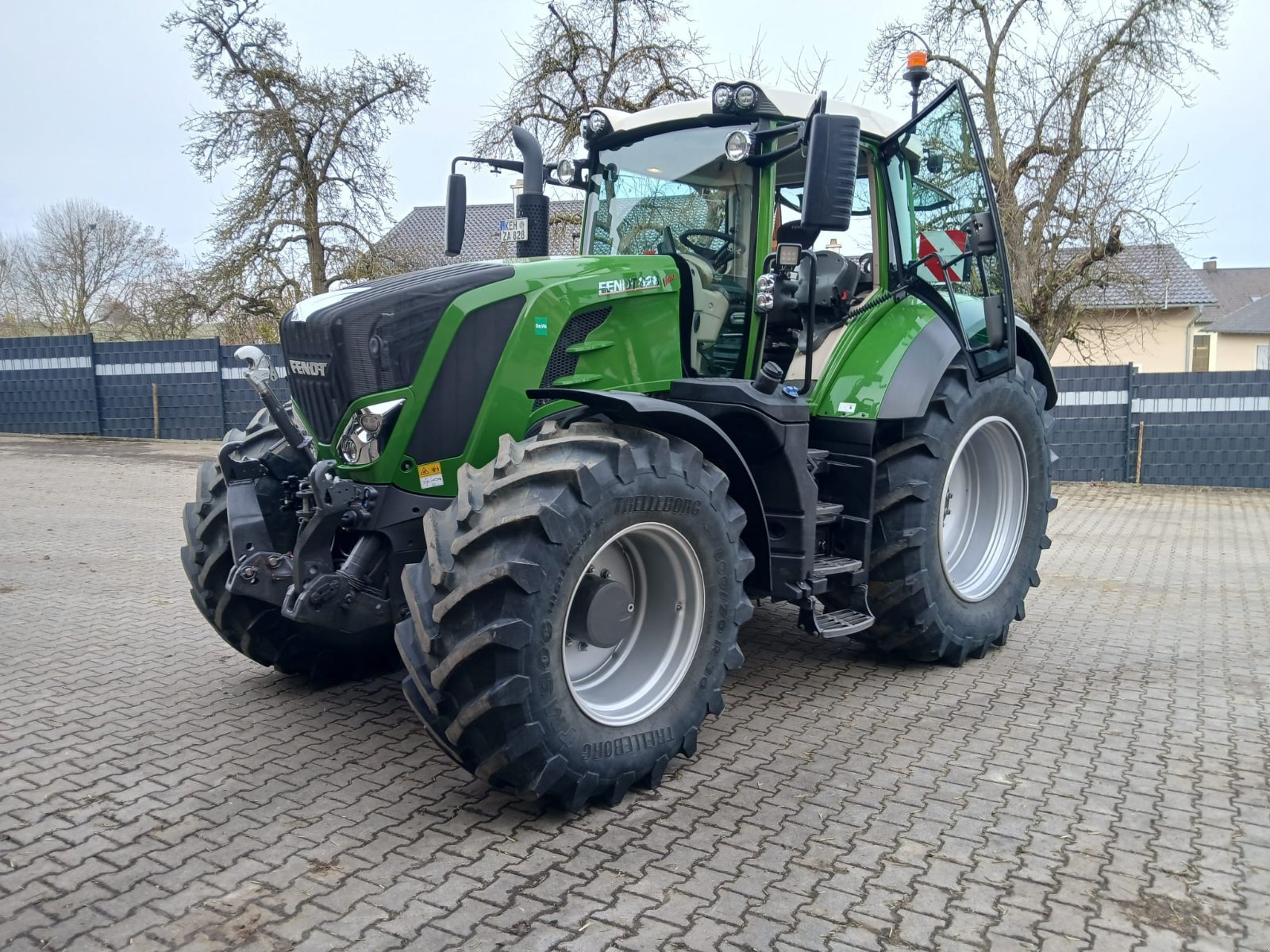 Traktor tipa Fendt 828 Vario ProfiPlus, Gebrauchtmaschine u Herrngiersdorf  (Slika 1)