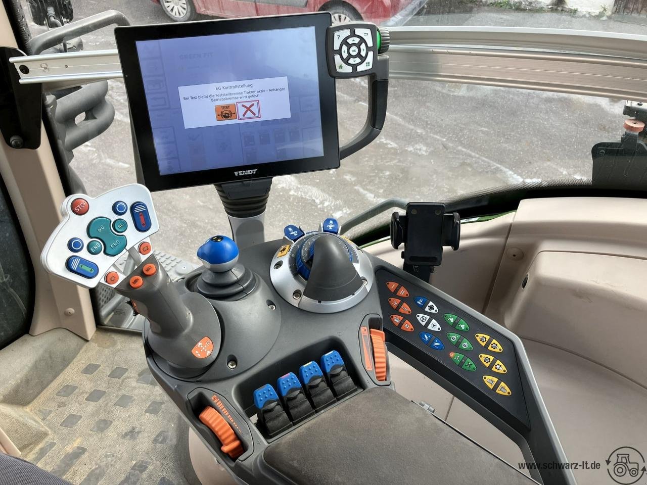 Traktor от тип Fendt 828 Vario S4 !Neuer Motor!, Gebrauchtmaschine в Aspach (Снимка 18)