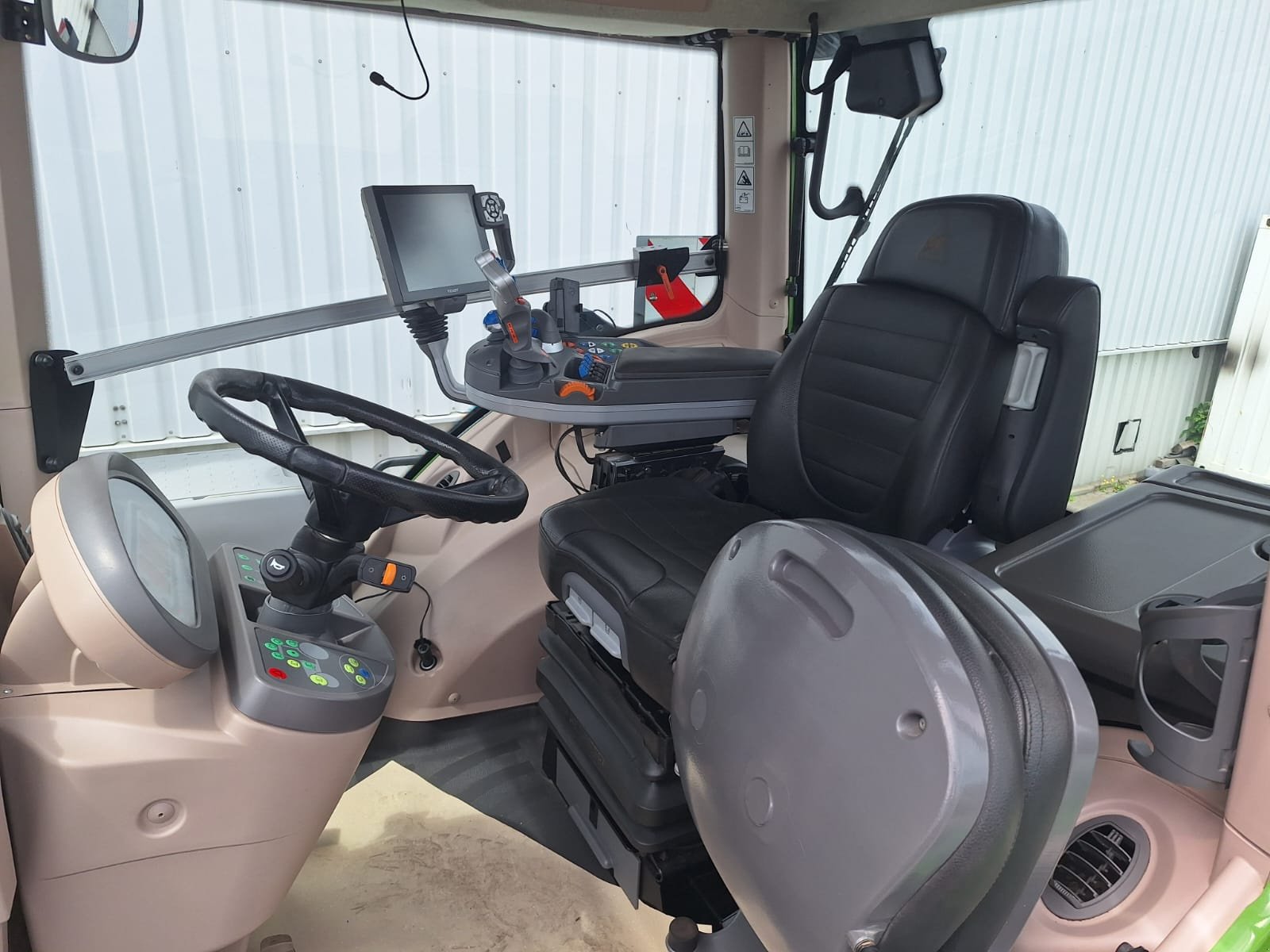 Traktor tipa Fendt 828 Vario S4 Profi+, Gebrauchtmaschine u Holle- Grasdorf (Slika 15)