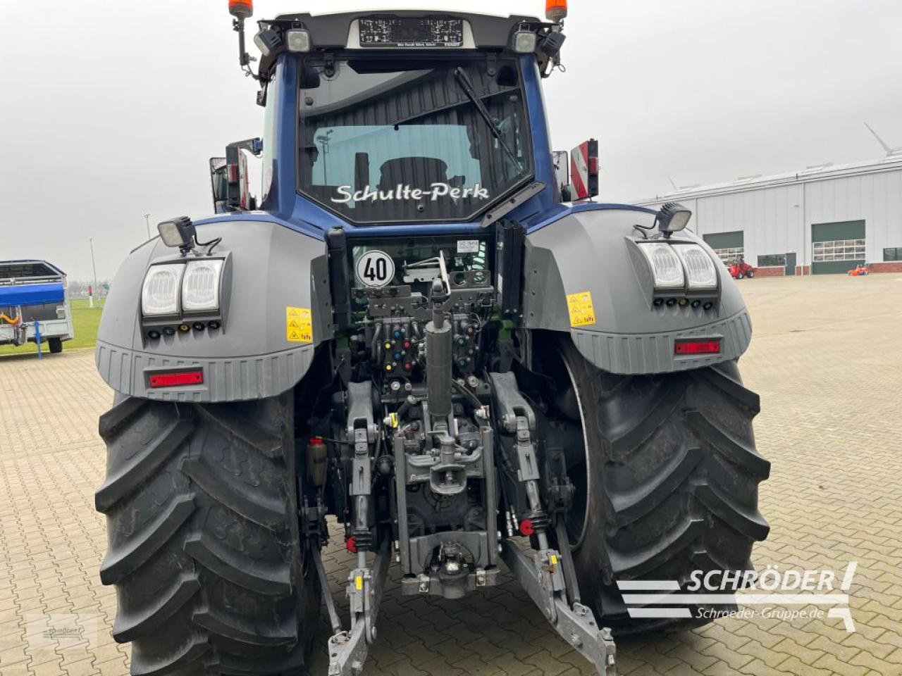 Traktor des Typs Fendt 828 VARIO S4 PROFI -DEFEKT-, Gebrauchtmaschine in Scharrel (Bild 4)