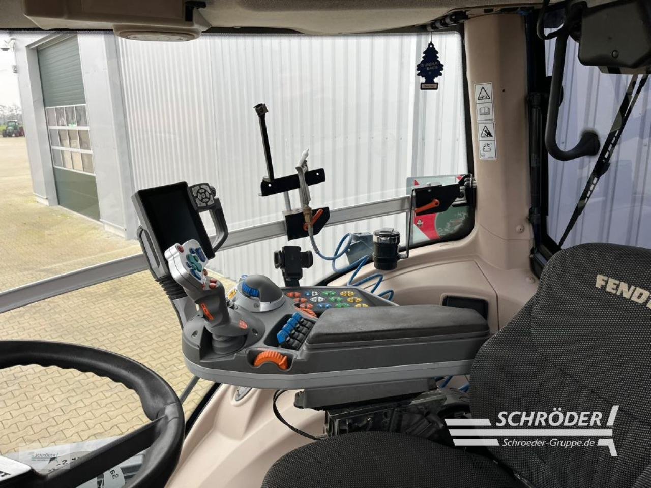 Traktor des Typs Fendt 828 VARIO S4 PROFI -DEFEKT-, Gebrauchtmaschine in Scharrel (Bild 9)