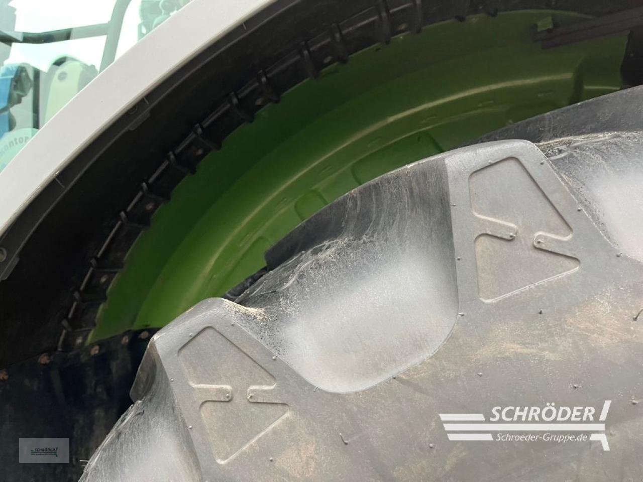 Traktor des Typs Fendt 828 VARIO S4 PROFI -DEFEKT-, Gebrauchtmaschine in Scharrel (Bild 11)