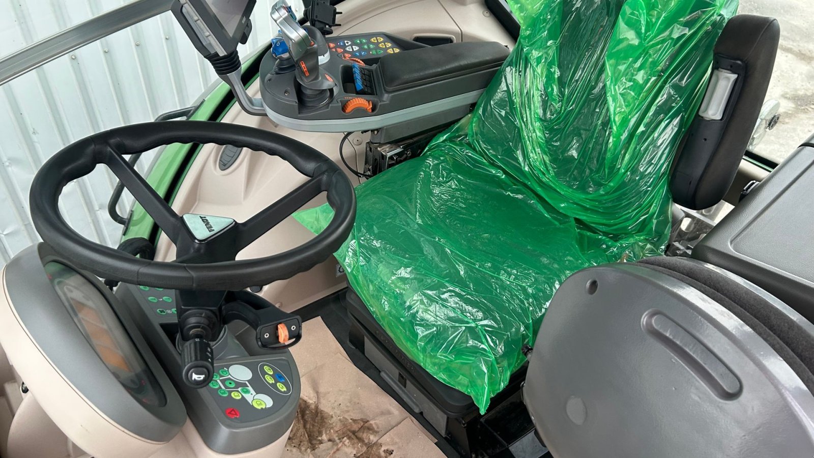 Traktor of the type Fendt 828 Vario S4 Profi Plus Front PTO + VarioGrip, Gebrauchtmaschine in Rødekro (Picture 12)