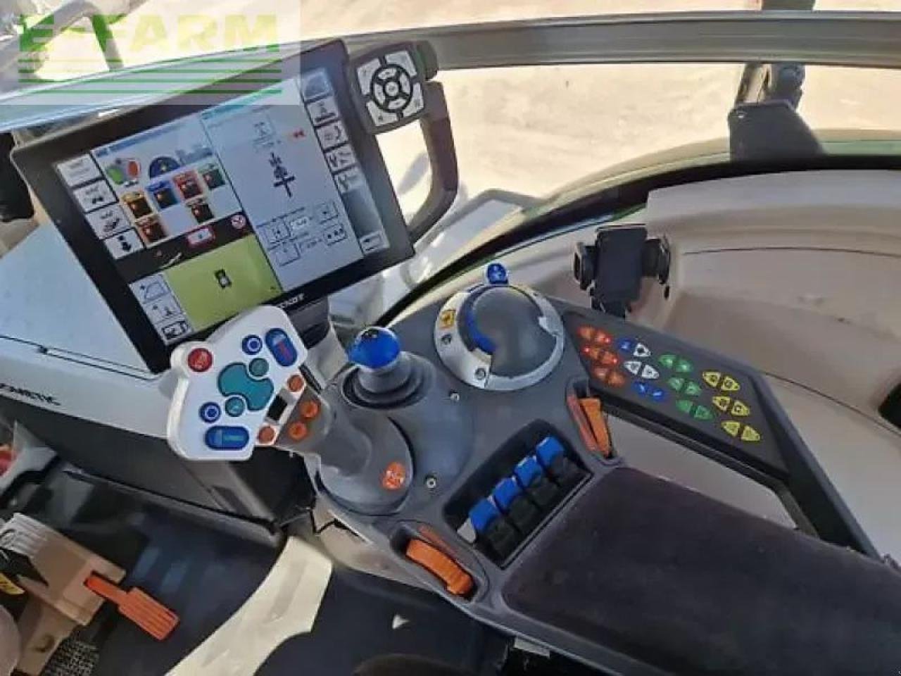 Traktor of the type Fendt 828 vario s4 profi plus ProfiPlus, Gebrauchtmaschine in MONFERRAN (Picture 13)