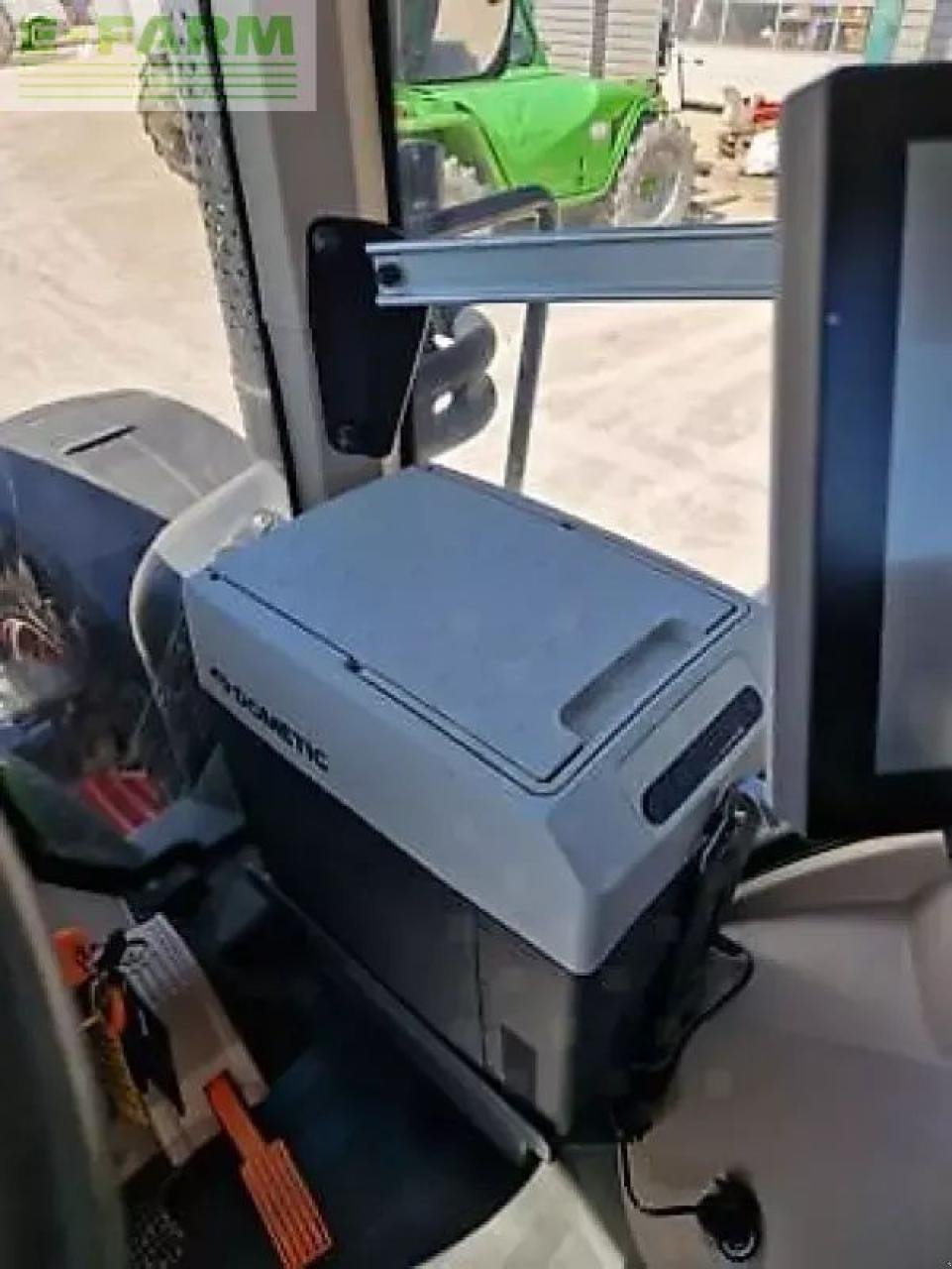 Traktor of the type Fendt 828 vario s4 profi plus ProfiPlus, Gebrauchtmaschine in MONFERRAN (Picture 14)