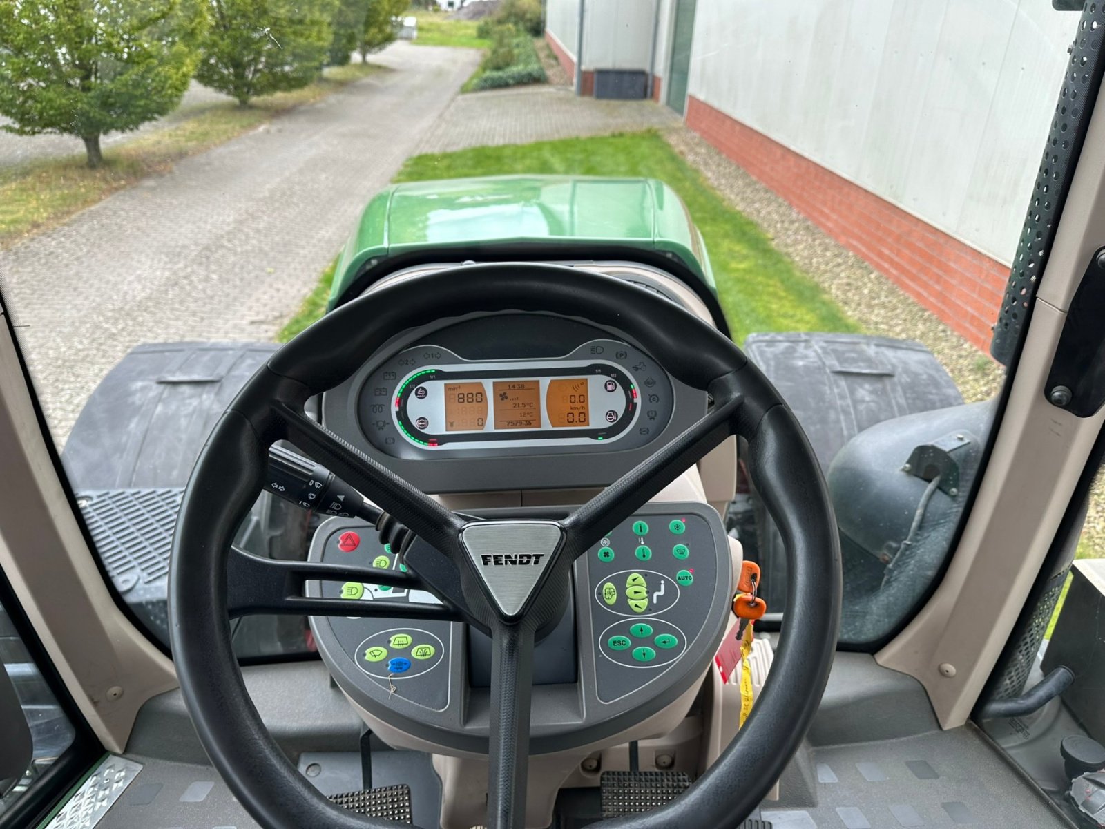 Traktor типа Fendt 828 Vario S4 Profi Plus + Reifendruckregelanlage *HU 07/2026, Gebrauchtmaschine в Wagenfeld (Фотография 9)
