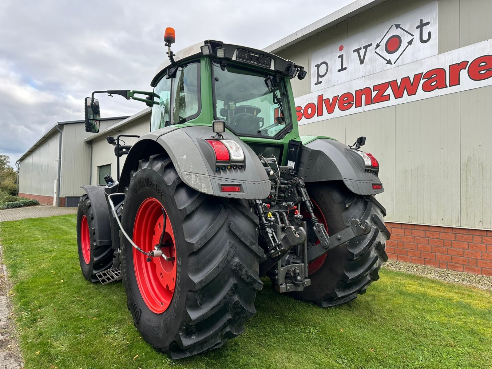 Traktor типа Fendt 828 Vario S4 Profi Plus + Reifendruckregelanlage *HU 07/2026, Gebrauchtmaschine в Wagenfeld (Фотография 15)