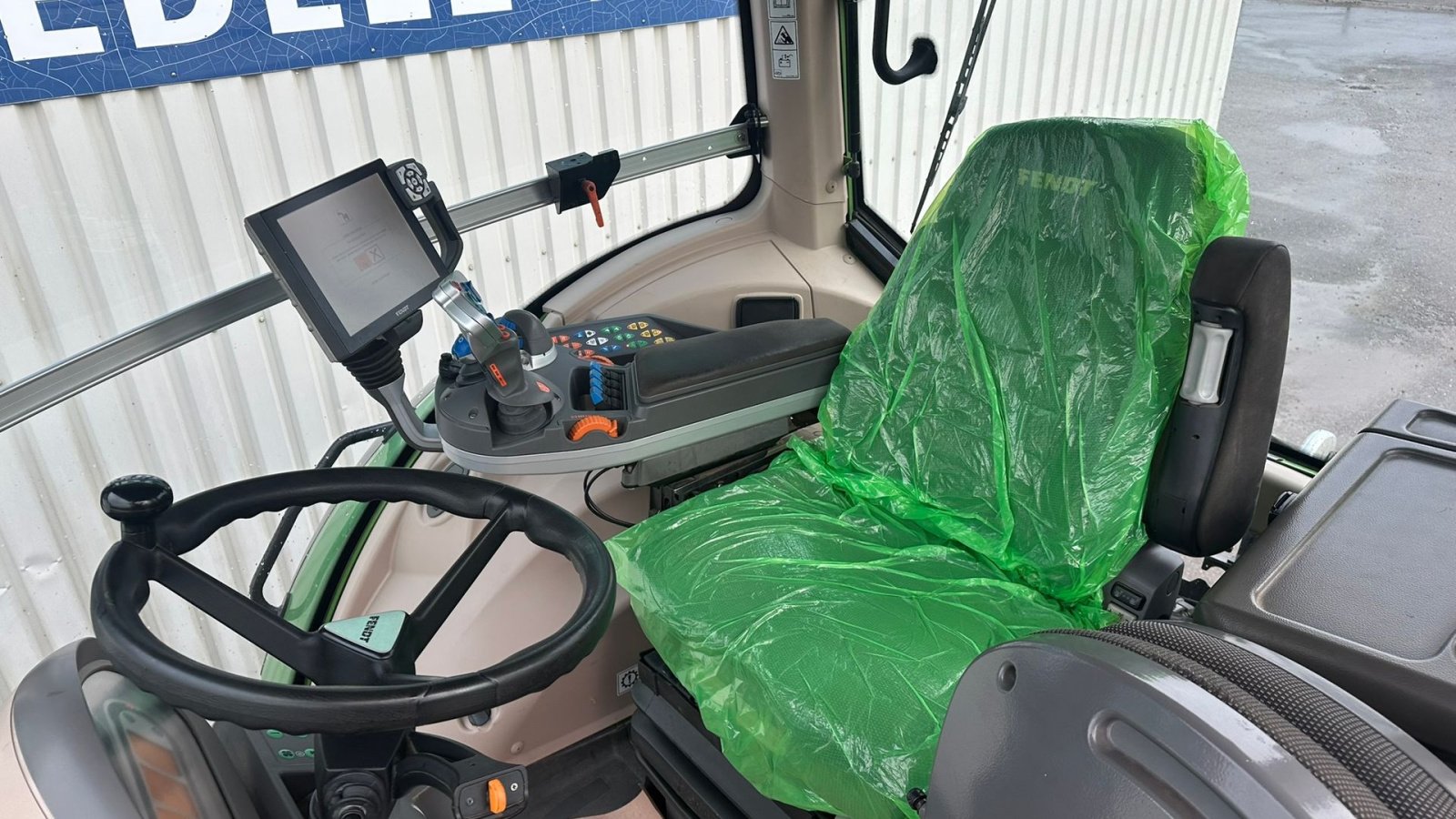 Traktor of the type Fendt 828 Vario S4 Profi Plus VarioGrip, Gebrauchtmaschine in Rødekro (Picture 12)