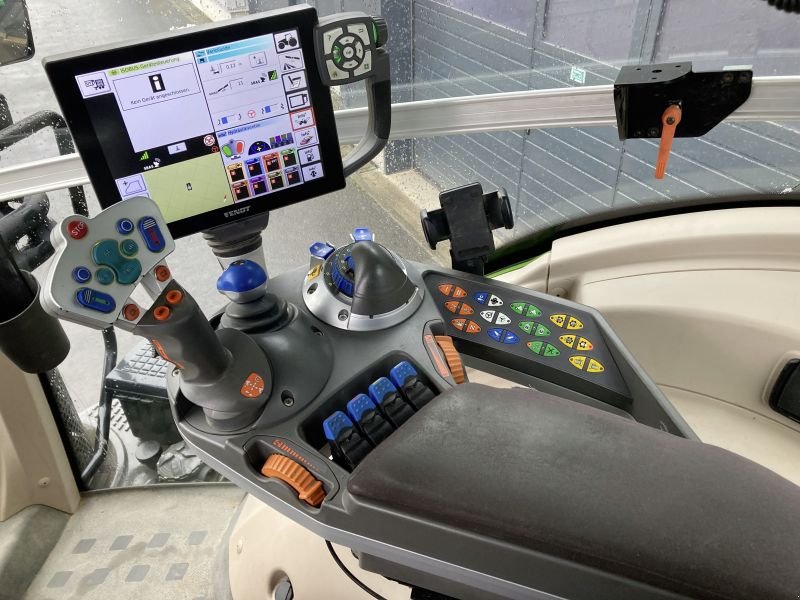 Traktor des Typs Fendt 828 VARIO S4 PROFI PLUS, Gebrauchtmaschine in Wülfershausen an der Saale (Bild 13)