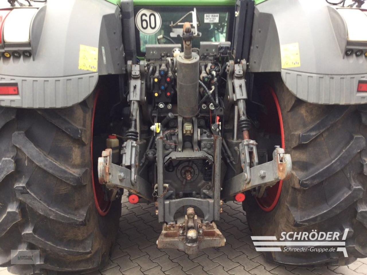 Traktor des Typs Fendt 828 VARIO S4 PROFI PLUS, Gebrauchtmaschine in Wildeshausen (Bild 5)