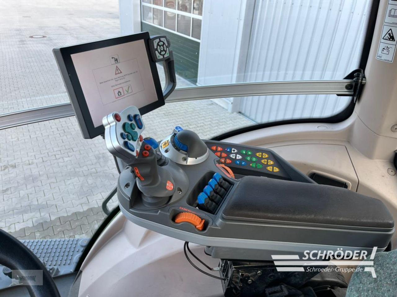 Traktor типа Fendt 828 VARIO S4 PROFI PLUS, Gebrauchtmaschine в Wildeshausen (Фотография 7)