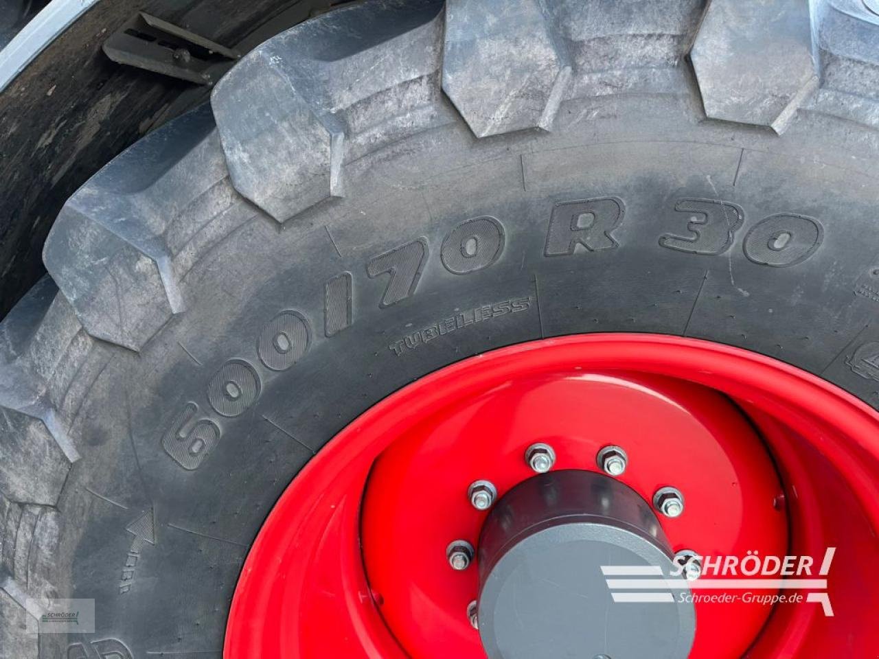 Traktor типа Fendt 828 VARIO S4 PROFI PLUS, Gebrauchtmaschine в Wildeshausen (Фотография 12)