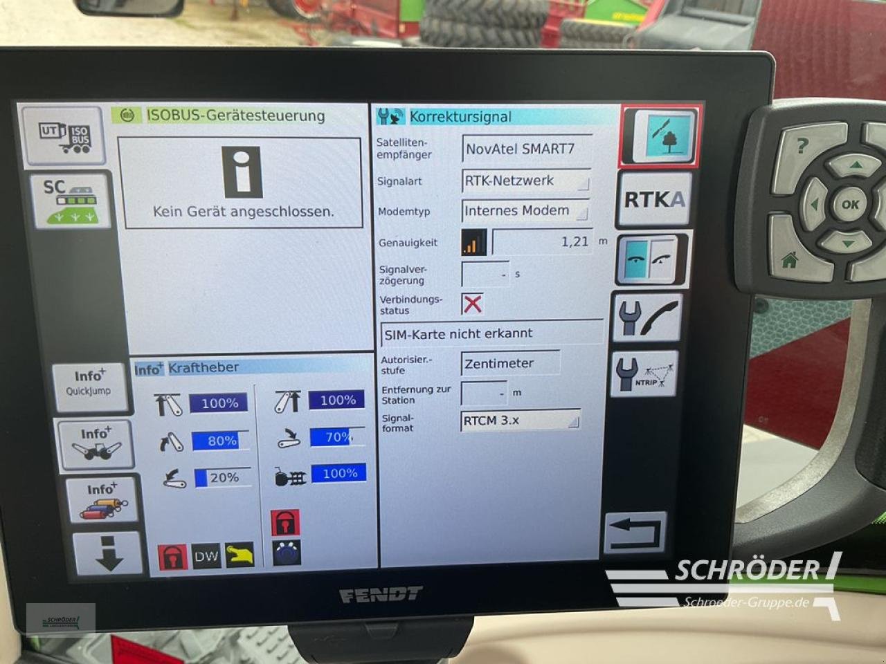 Traktor of the type Fendt 828 VARIO S4 PROFI PLUS, Gebrauchtmaschine in Wildeshausen (Picture 9)