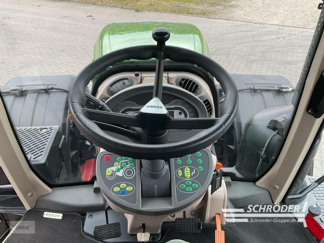Traktor of the type Fendt 828 VARIO S4 PROFI PLUS, Gebrauchtmaschine in Wildeshausen (Picture 10)