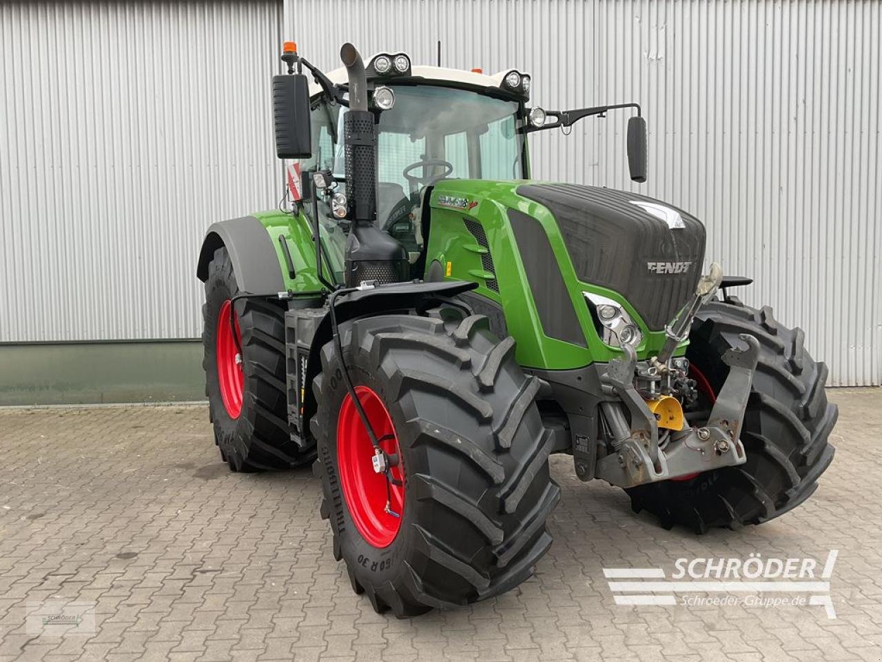 Traktor of the type Fendt 828 VARIO S4 PROFI PLUS, Gebrauchtmaschine in Wildeshausen (Picture 12)