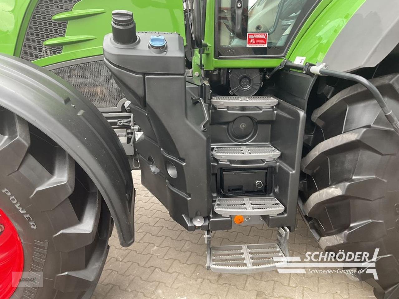 Traktor of the type Fendt 828 VARIO S4 PROFI PLUS, Gebrauchtmaschine in Wildeshausen (Picture 17)