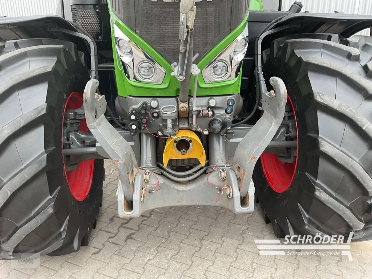 Traktor of the type Fendt 828 VARIO S4 PROFI PLUS, Gebrauchtmaschine in Wildeshausen (Picture 20)