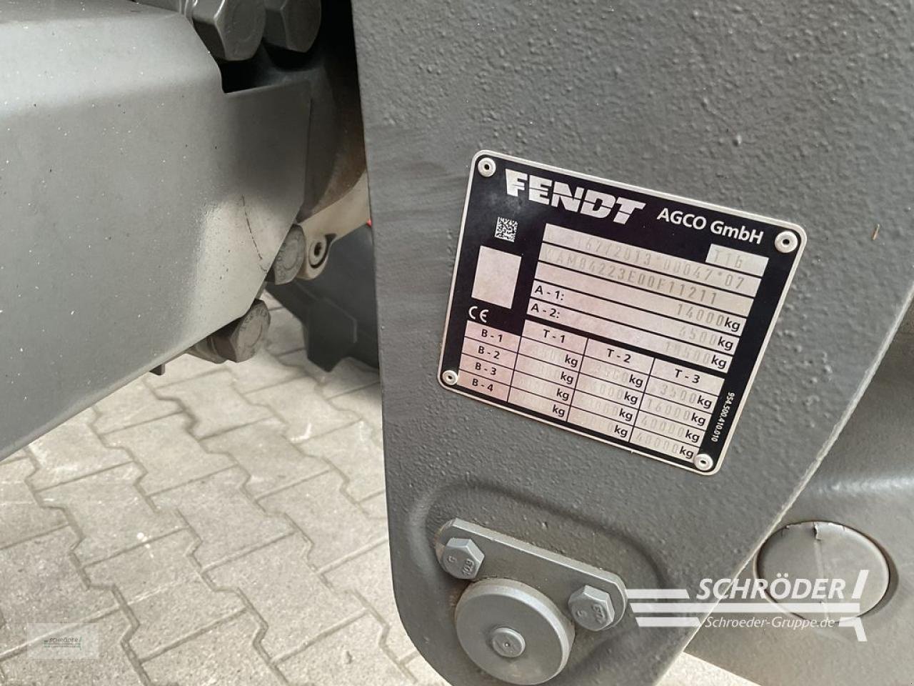 Traktor of the type Fendt 828 VARIO S4 PROFI PLUS, Gebrauchtmaschine in Wildeshausen (Picture 22)